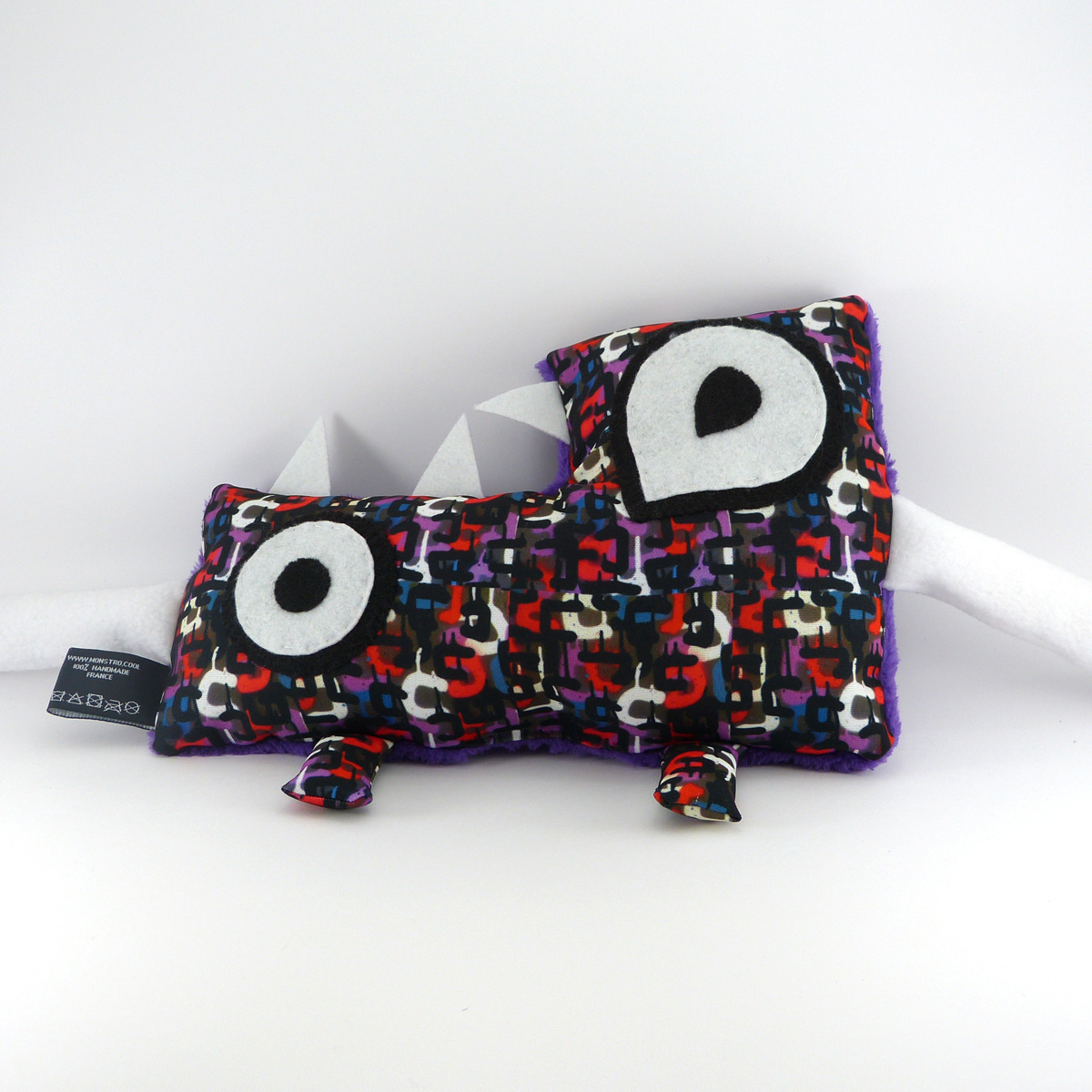 mani plush monstrcool by Manito/Maneeto