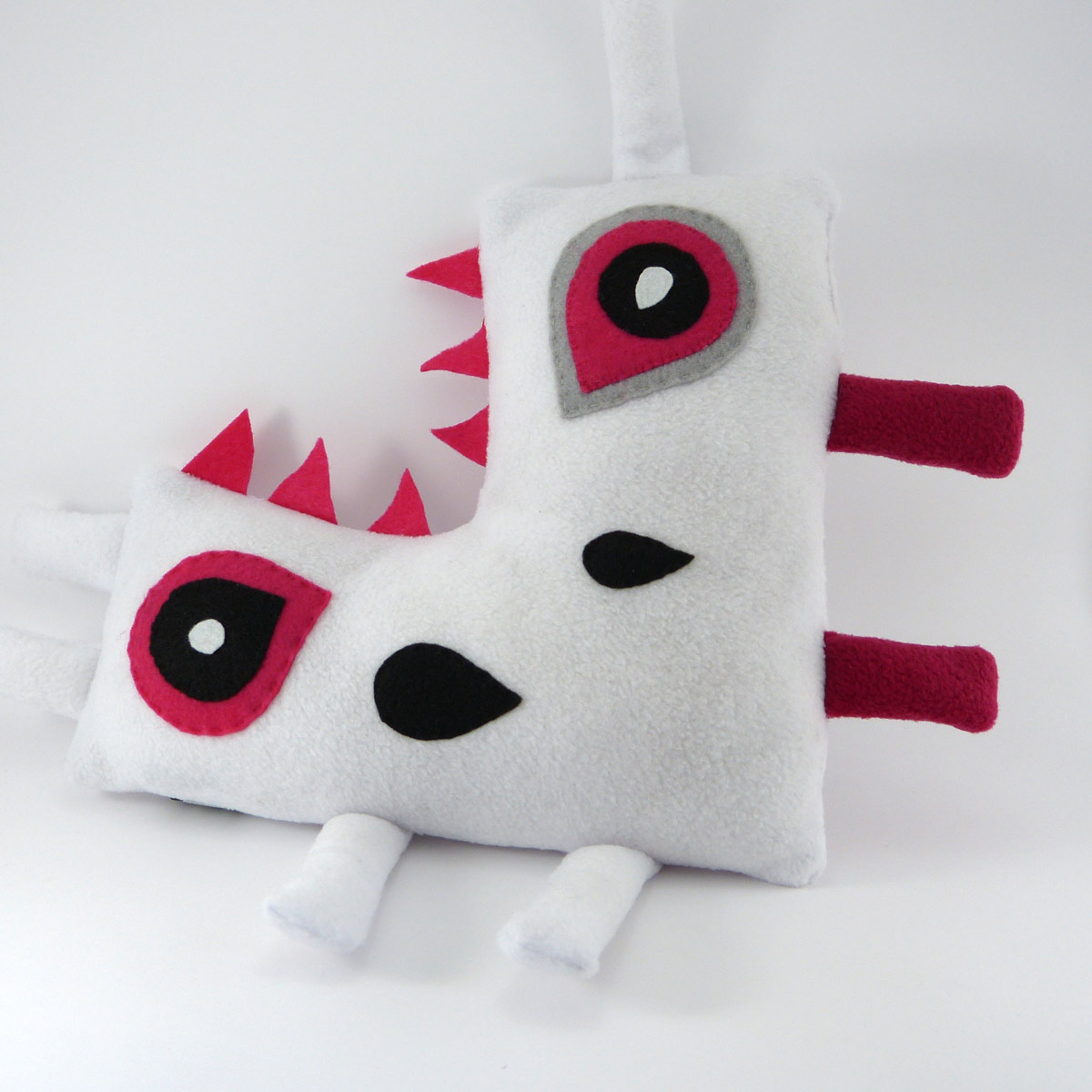ojorojo plush monstrcool by Manito/Maneeto
